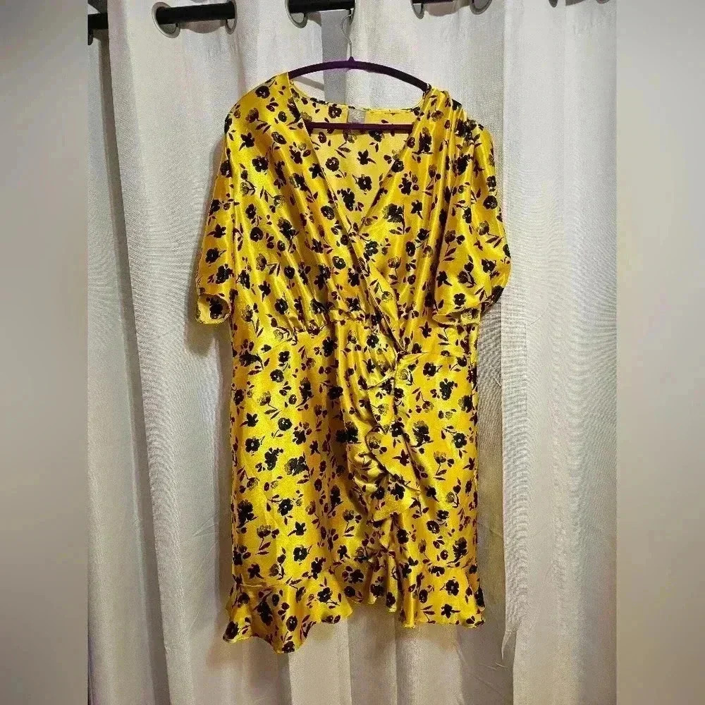 Plus Size Floral Print Puff Sleeve Mini Dress